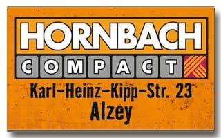 Hornbach-Kompaktlogo auf orangem Hintergrund.